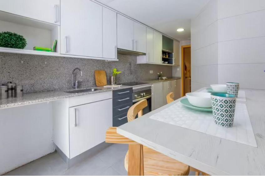 4 Rooms Apartment In Tarragona Eksteriør billede